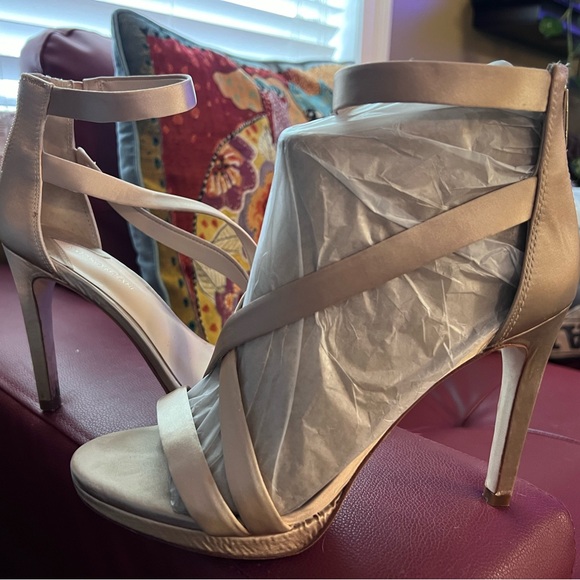 Antonio Melani. Size 8. Open toe, satin heels. - Picture 3 of 5